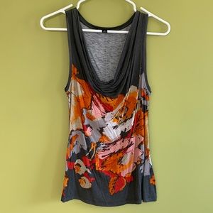 Banana Republic charcoal gray modern floral print jersey tank.